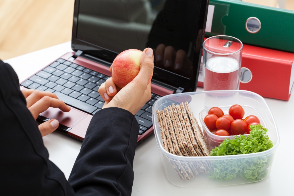 Eating while doing work