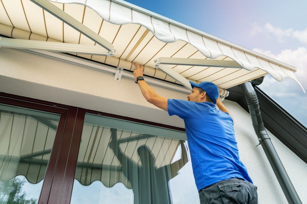installing a patio roof